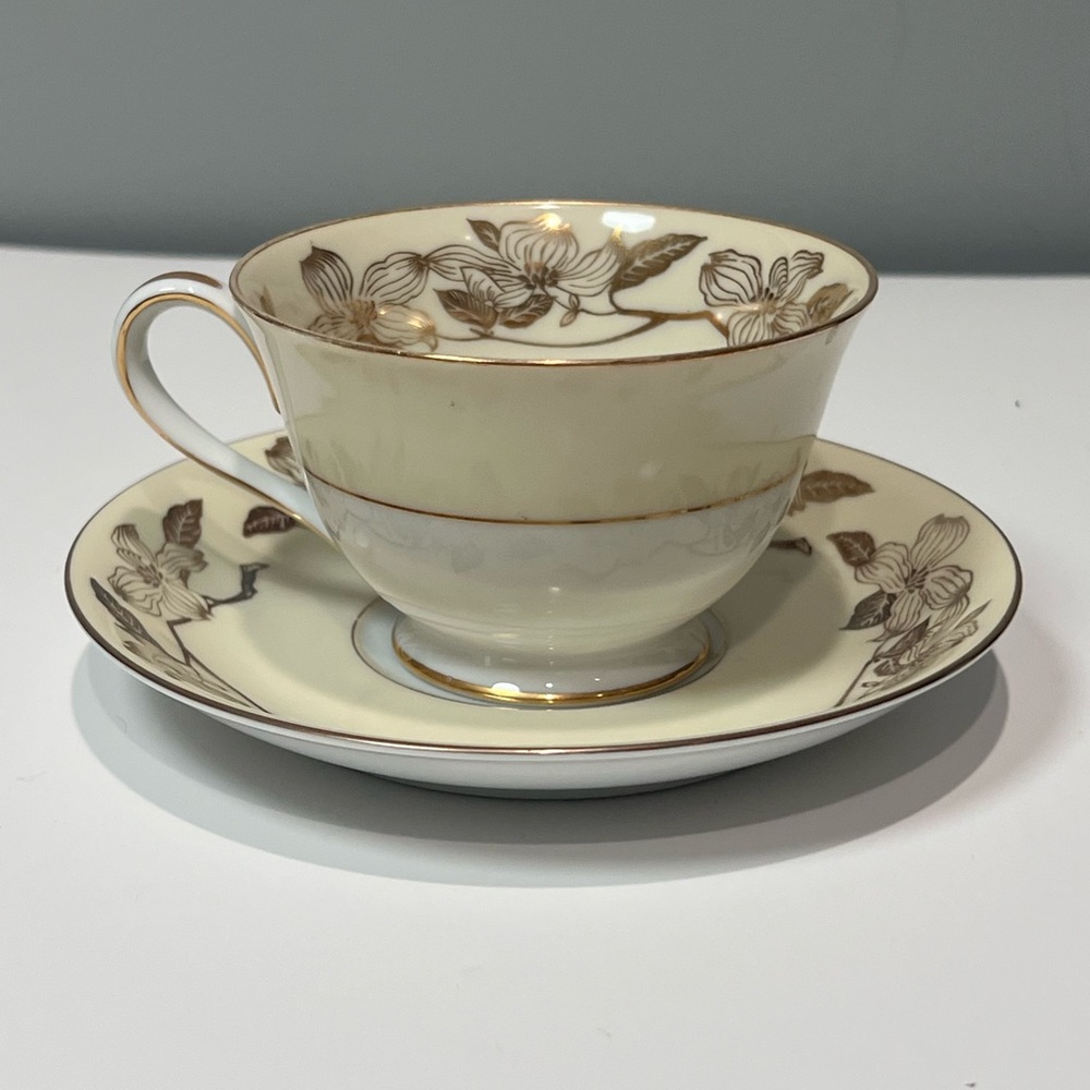 Noritake Floris China Japan Elegant Floral Teacup Cream Gold Dogwoods Saucer Set